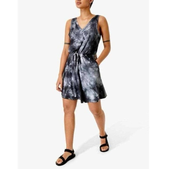 Sweaty Betty Take It Easy Drop Waist Dress in Gray/White Tie-Dye Print, Size XS - Picture 1 of 11